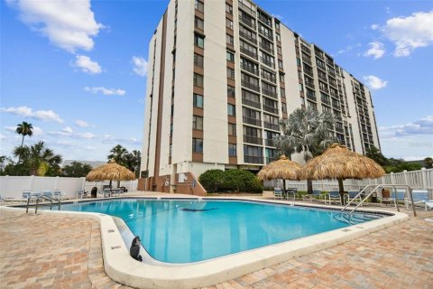 Condominio en alquiler en Clearwater, Florida, 1 dormitorio, 70.61 m2 № 2102903 - foto 2