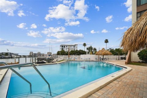 Condominio en alquiler en Clearwater, Florida, 1 dormitorio, 70.61 m2 № 2102903 - foto 28