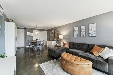 Condominio en alquiler en Clearwater, Florida, 1 dormitorio, 70.61 m2 № 2102903 - foto 13