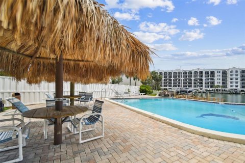 Condominio en alquiler en Clearwater, Florida, 1 dormitorio, 70.61 m2 № 2102903 - foto 27