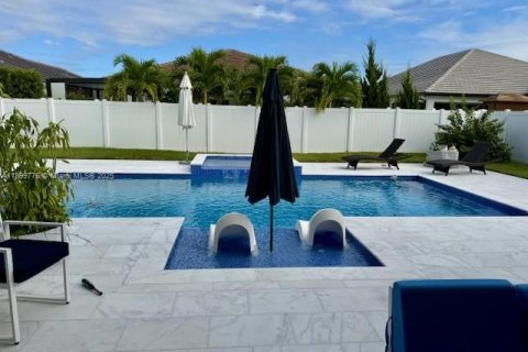 House in Miramar, Florida 4 bedrooms, 337.89 sq.m. № 1952904 - photo 3