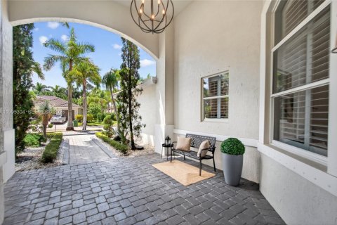 House in Weston, Florida 5 bedrooms, 364.08 sq.m. № 2063648 - photo 21