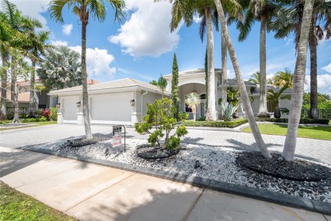 House in Weston, Florida 5 bedrooms, 364.08 sq.m. № 2063648 - photo 22