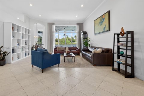 House in Weston, Florida 5 bedrooms, 364.08 sq.m. № 2063648 - photo 24