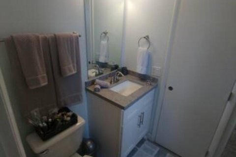 Townhouse in North Miami Beach, Florida 2 bedrooms, 90.58 sq.m. № 2268248 - photo 13