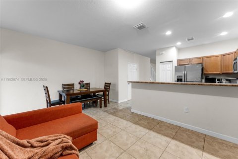 Купить таунхаус в Хомстед, Флорида 3 спальни, 130.25м2, № 2008613 - фото 6