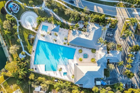 Купить таунхаус в Хомстед, Флорида 3 спальни, 130.25м2, № 2008613 - фото 23