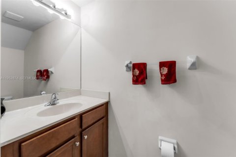 Купить таунхаус в Хомстед, Флорида 3 спальни, 130.25м2, № 2008613 - фото 7