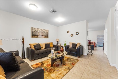 Таунхаус в Хомстед, Флорида 3 спальни, 130.25м2 № 2008613