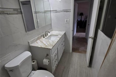 Condominio en venta en Saint Petersburg, Florida, 2 dormitorios, 76.64 m2 № 2210729 - foto 11