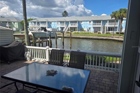 Condominio en venta en Saint Petersburg, Florida, 2 dormitorios, 76.64 m2 № 2210729 - foto 20