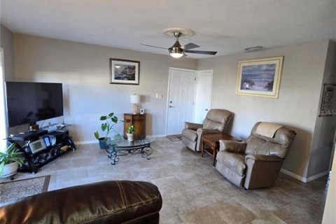 Condominio en venta en Saint Petersburg, Florida, 2 dormitorios, 76.64 m2 № 2210729 - foto 4