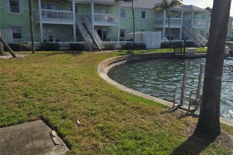 Condominio en venta en Saint Petersburg, Florida, 2 dormitorios, 76.64 m2 № 2210729 - foto 2