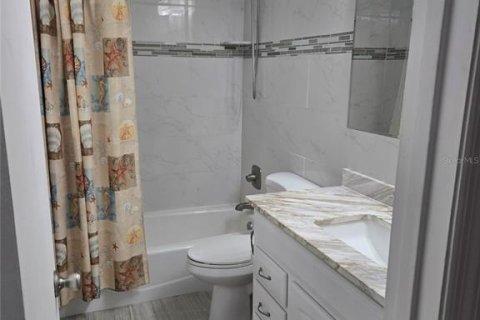 Condominio en venta en Saint Petersburg, Florida, 2 dormitorios, 76.64 m2 № 2210729 - foto 12