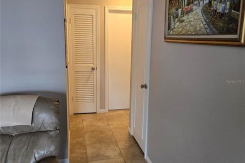 Condominio en venta en Saint Petersburg, Florida, 2 dormitorios, 76.64 m2 № 2210729 - foto 14