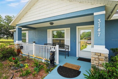 House in Dover, Florida 3 bedrooms, 163.51 sq.m. № 2101553