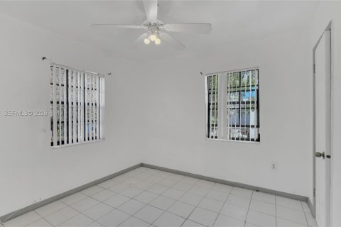 Casa en alquiler en Miami Gardens, Florida, 3 dormitorios, 169.36 m2 № 2010951 - foto 18