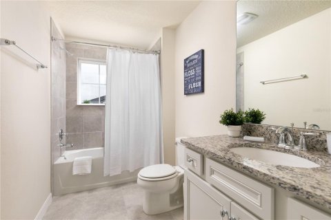 House in Davenport, Florida 5 bedrooms, 248.89 sq.m. № 1550531 - photo 21