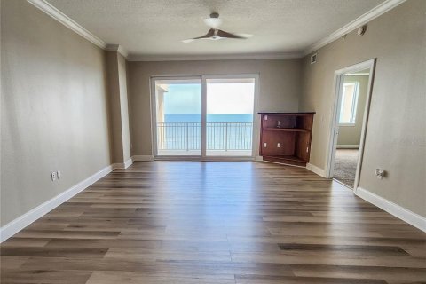 Condo in Palm Coast, Florida, 2 bedrooms  № 1902657 - photo 26