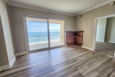 Condo in Palm Coast, Florida, 2 bedrooms  № 1902657 - photo 25