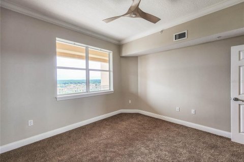 Condo in Palm Coast, Florida, 2 bedrooms  № 1902657 - photo 11