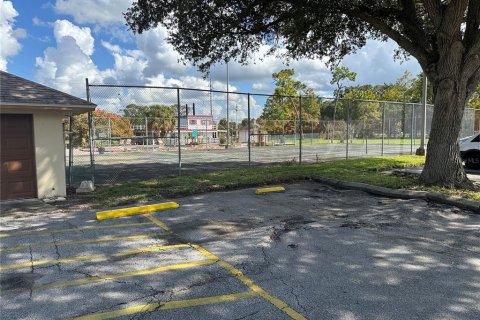 Condominio en venta en Orlando, Florida, 2 dormitorios, 104.79 m2 № 2112177 - foto 25