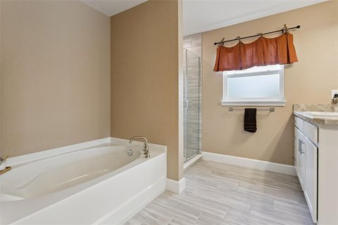Villa ou maison à vendre à Weeki Wachee, Floride: 4 chambres, 216.09 m2 № 2273200 - photo 23