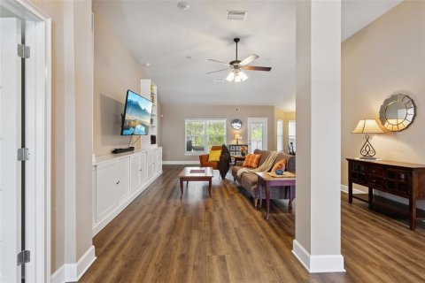 Villa ou maison à vendre à Weeki Wachee, Floride: 4 chambres, 216.09 m2 № 2273200 - photo 4