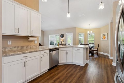 Villa ou maison à vendre à Weeki Wachee, Floride: 4 chambres, 216.09 m2 № 2273200 - photo 17