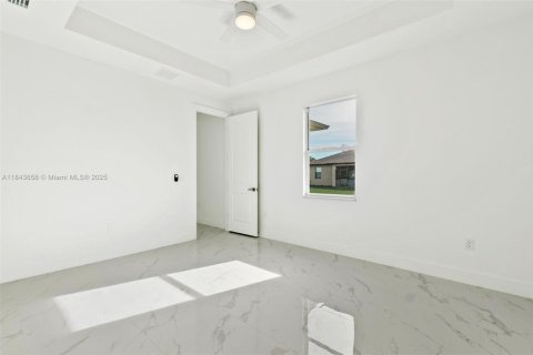 House in Lehigh Acres, Florida 3 bedrooms № 1836573 - photo 8