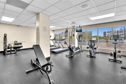Condo in Hollywood, Florida, 1 bedroom  № 1872684 - photo 22