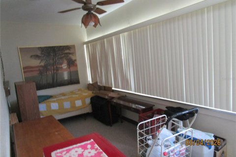 Condo in Saint Petersburg, Florida, 2 bedrooms  № 2143169 - photo 11