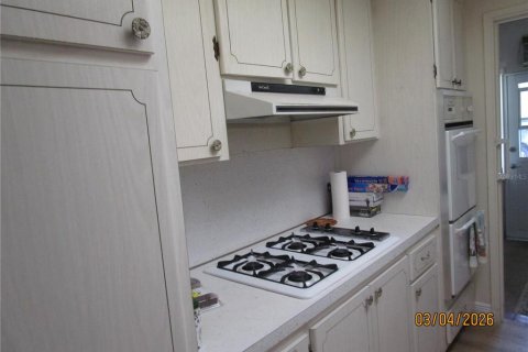 Condo in Saint Petersburg, Florida, 2 bedrooms  № 2143169 - photo 6