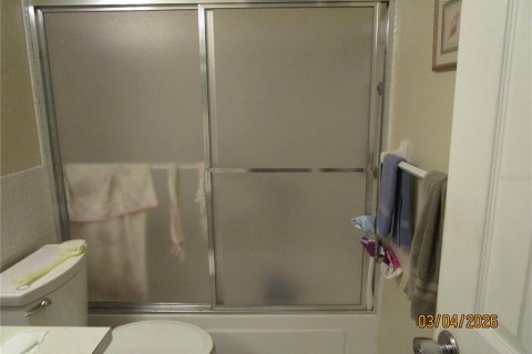 Condo in Saint Petersburg, Florida, 2 bedrooms  № 2143169 - photo 18