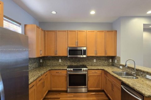 Townhouse in Fort Lauderdale, Florida 3 bedrooms, 165.37 sq.m. № 1975277 - photo 4