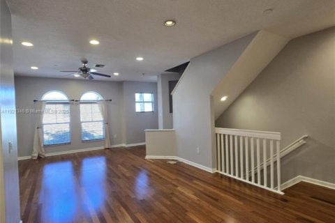 Townhouse in Fort Lauderdale, Florida 3 bedrooms, 165.37 sq.m. № 1975277 - photo 5