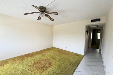 Купить кондоминиум в Дирфилд-Бич, Флорида 3 комнаты, 76.18м2, № 2175644 - фото 5