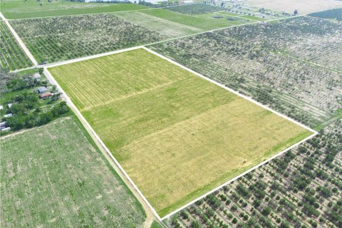Terreno en venta en Frostproof, Florida № 1760024 - foto 1
