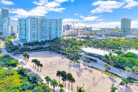 Copropriété à vendre à Miami Beach, Floride: 2 chambres, 135.17 m2 № 2001324 - photo 4