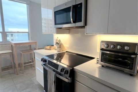 Снять в аренду кондоминиум в Майами, Флорида 2 спальни, 118.91м2, № 2003490 - фото 8