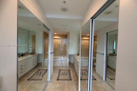 Снять в аренду кондоминиум в Майами, Флорида 2 спальни, 118.91м2, № 2003490 - фото 26