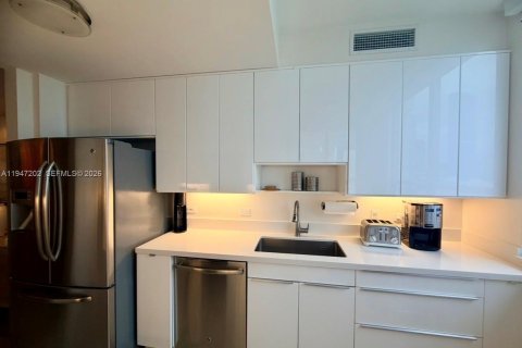 Снять в аренду кондоминиум в Майами, Флорида 2 спальни, 118.91м2, № 2003490 - фото 9