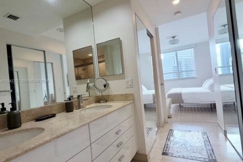 Снять в аренду кондоминиум в Майами, Флорида 2 спальни, 118.91м2, № 2003490 - фото 28