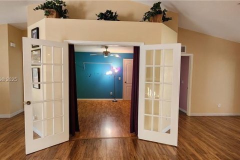 Casa en venta en Lehigh Acres, Florida, 3 dormitorios, 166.3 m2 № 1930386 - foto 8