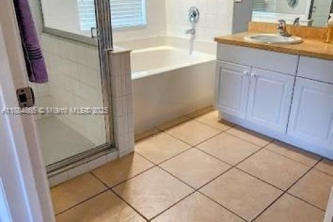 Casa en venta en Lehigh Acres, Florida, 3 dormitorios, 166.3 m2 № 1930386 - foto 13