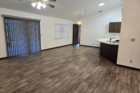 Villa ou maison à louer à Ocala, Floride: 3 chambres, 138.42 m2 № 2418922 - photo 12
