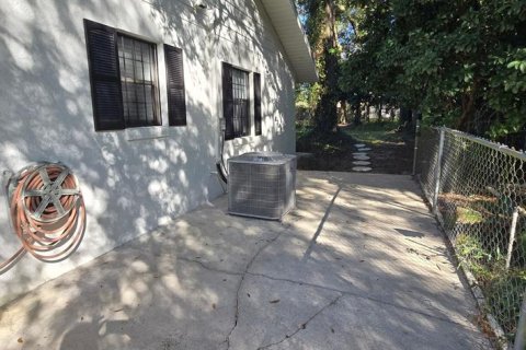 Villa ou maison à louer à Ocala, Floride: 3 chambres, 138.42 m2 № 2418922 - photo 5