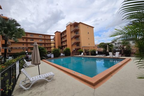 Apartamento en alquiler en Hialeah, Florida, 3 dormitorios, 120.4 m2 № 1990081 - foto 18