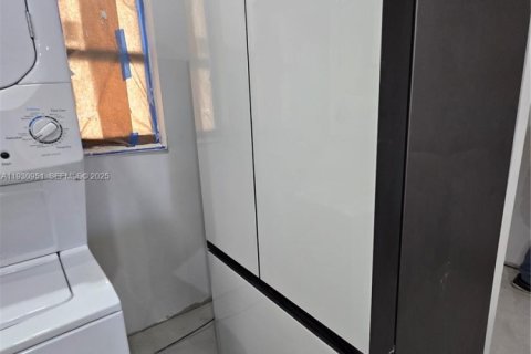 Apartamento en alquiler en Hialeah, Florida, 3 dormitorios, 120.4 m2 № 1990081 - foto 10