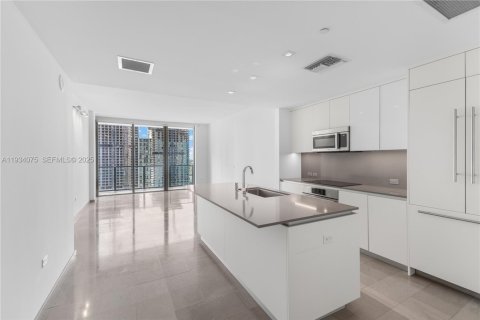 Купить кондоминиум в Майами, Флорида 1 спальня, 75.25м2, № 1992824 - фото 5